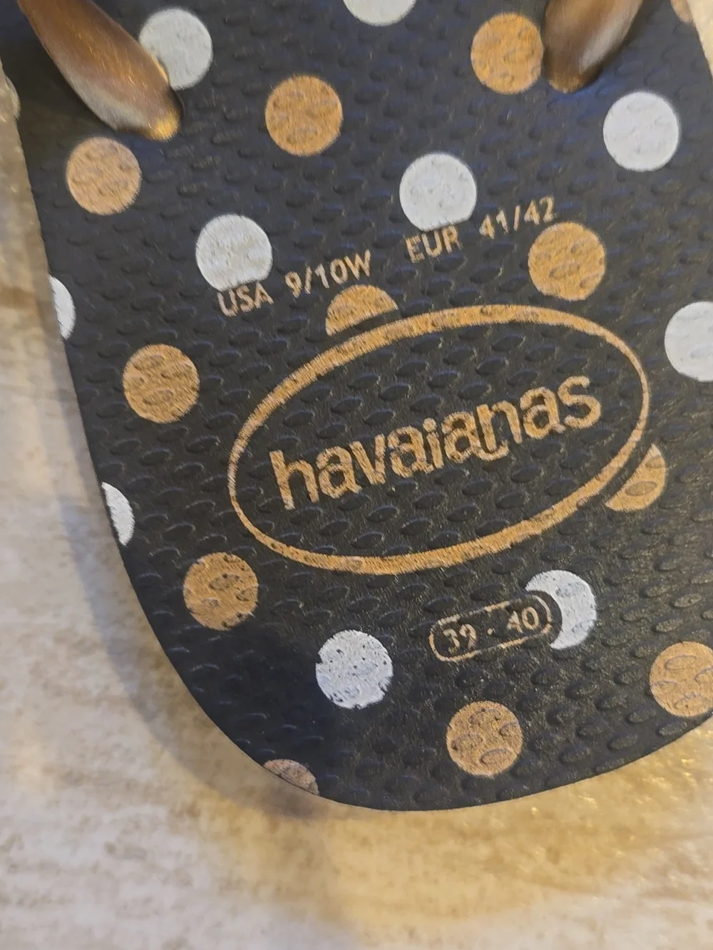 Havaianas Copper Flip Flops - Picture 3 of 8